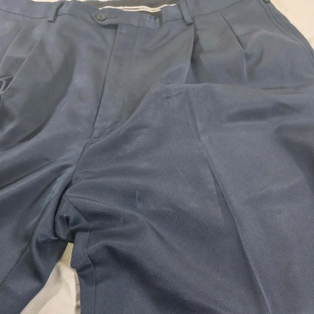 Jos. A. Bank Navy Pleat Front Leadbetter Golf Shorts